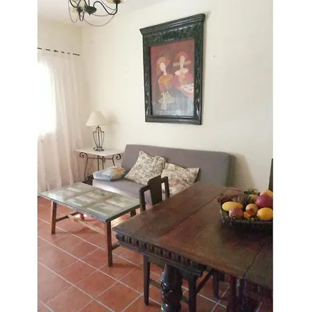 Expansive With Private Pool דירה