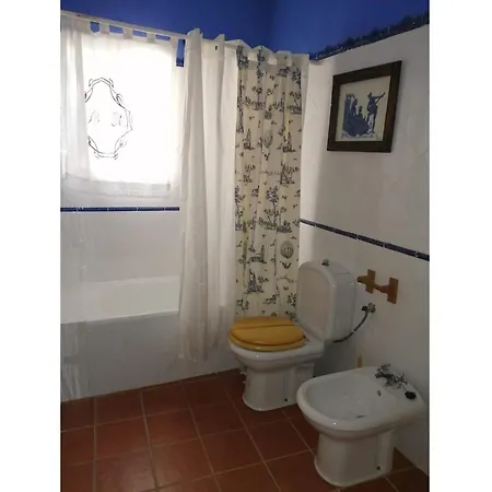 Expansive With Private Pool דירה Membrío